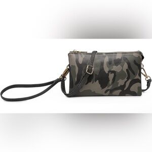 🆕 Jen & Co Riley Vegan Crossbody/Wristlet In CAMOUFLAGE  w/ Silver Hardware